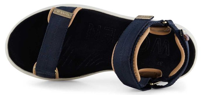 Line Sandal