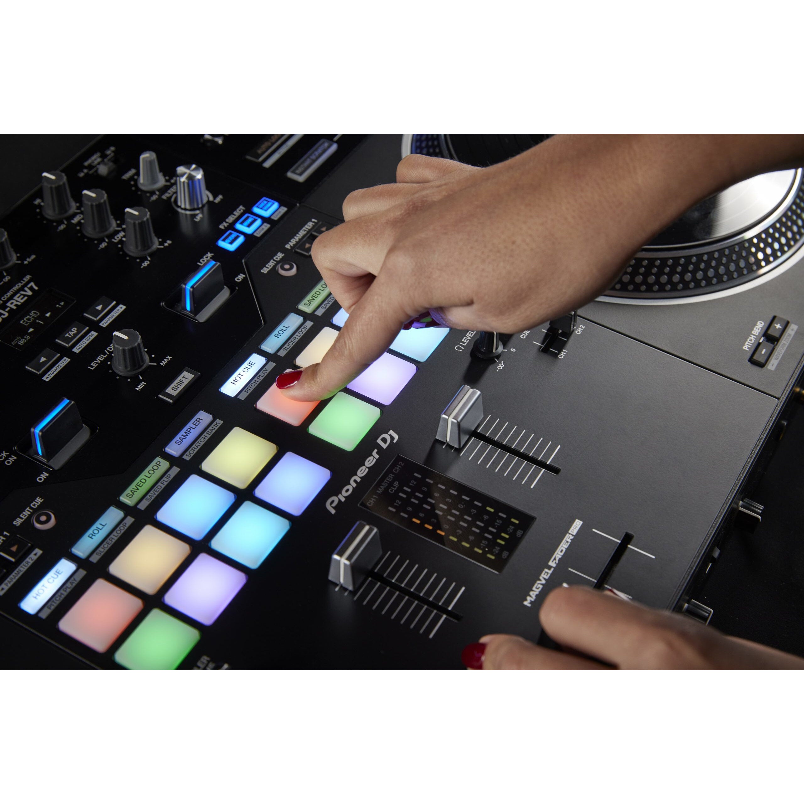 Pioneer DJ DDJ-REV7 DJ-controller voor Serato DJ Pro