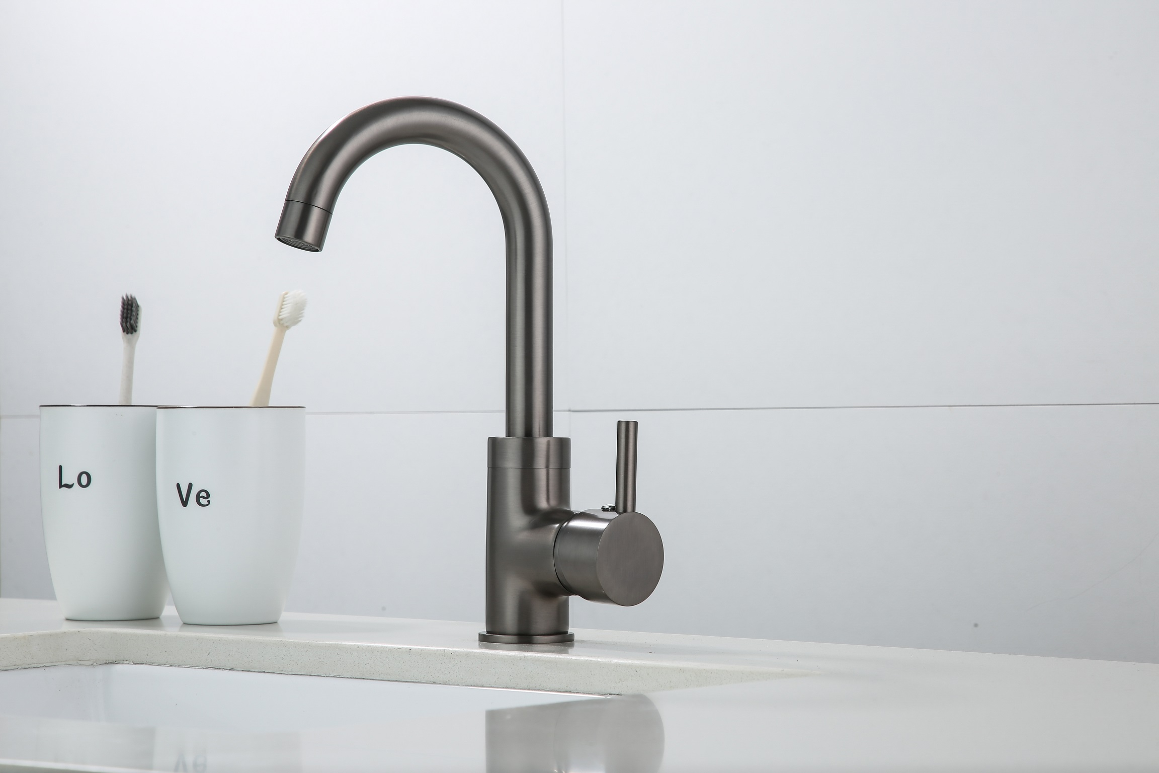 Saniclear Iron matrix draaibare wastafelkraan verouderd ijzer - gunmetal