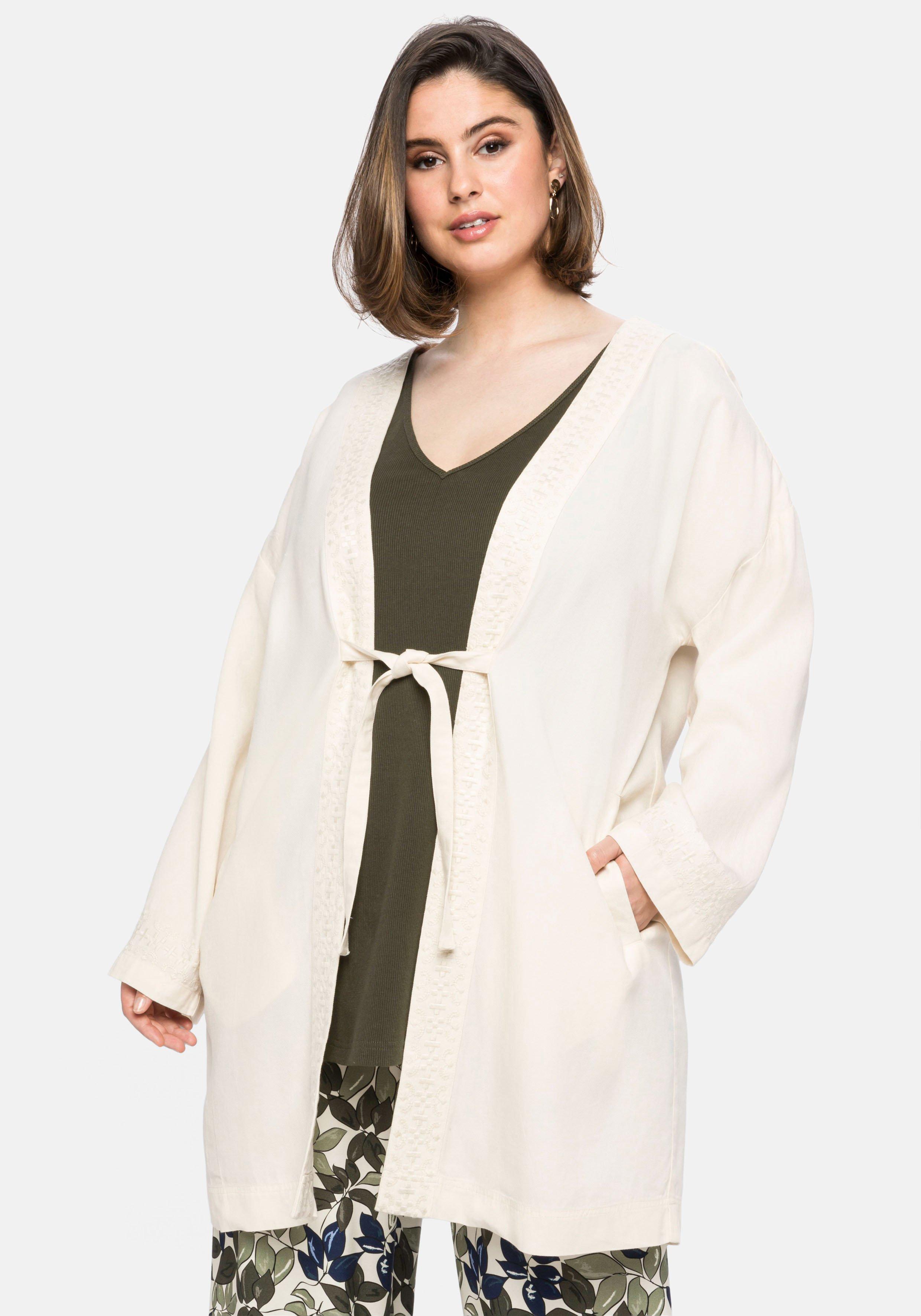 Longjacke mit Verschlussband und Stickereien