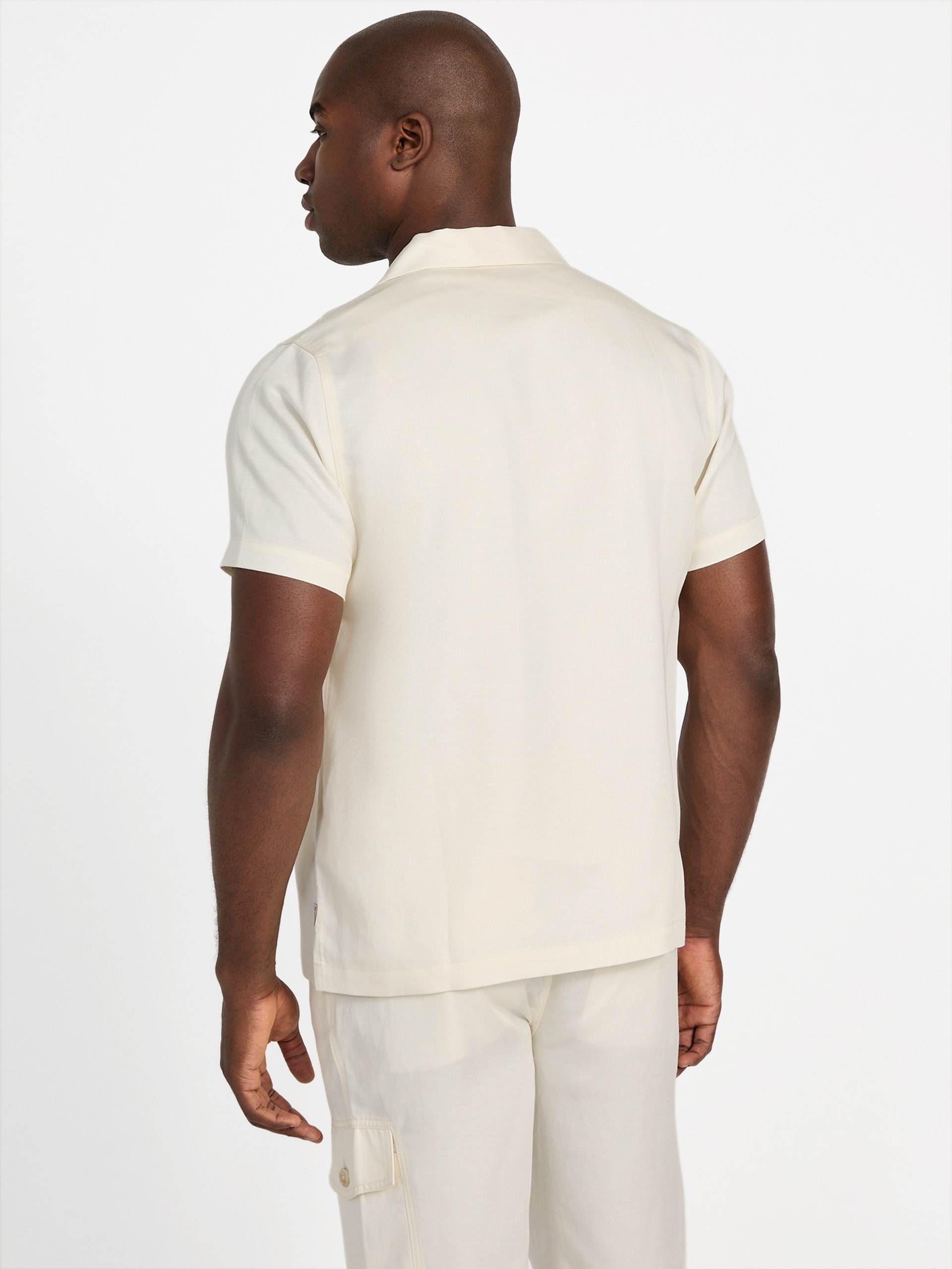 Camisa Eco Ari Twill com Gola Aberta