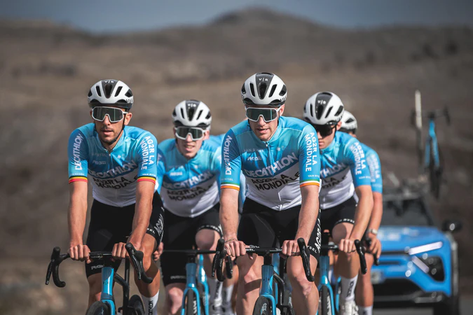Decathlon Van Rysel - Bicicleta de Estrada Van Rysel RCR Pro Replica Dura Ace - Di2 AG2R Team
