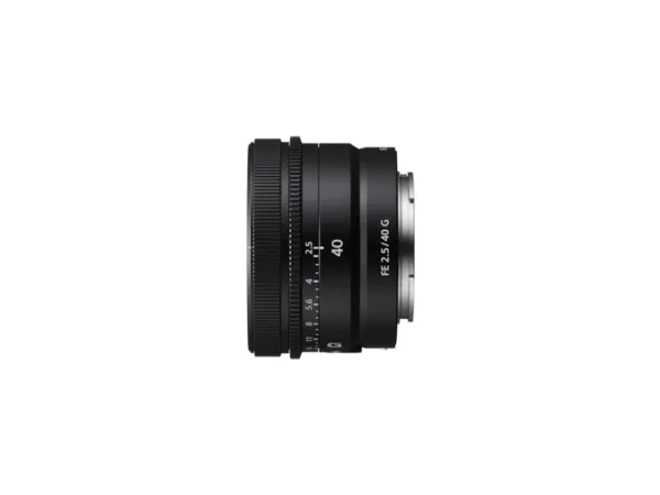 Sony SEL40F25G - Objektiv - 40 mm - f/2.5 G - Sony E-mount - for Cinema Line; a VLOGCAM; a1; a1 II; a6700; a7 IV; a7C; a7C II; a7CR; a7R V; a7s III; a9 III
