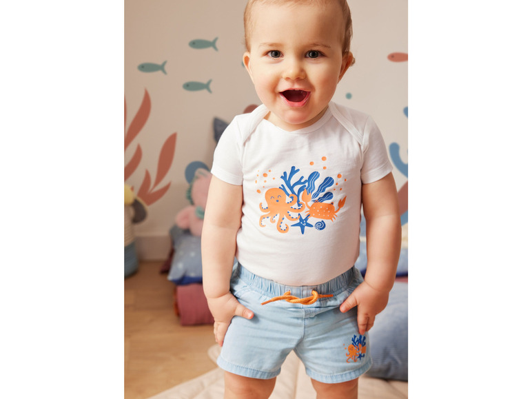 2 baby shorts