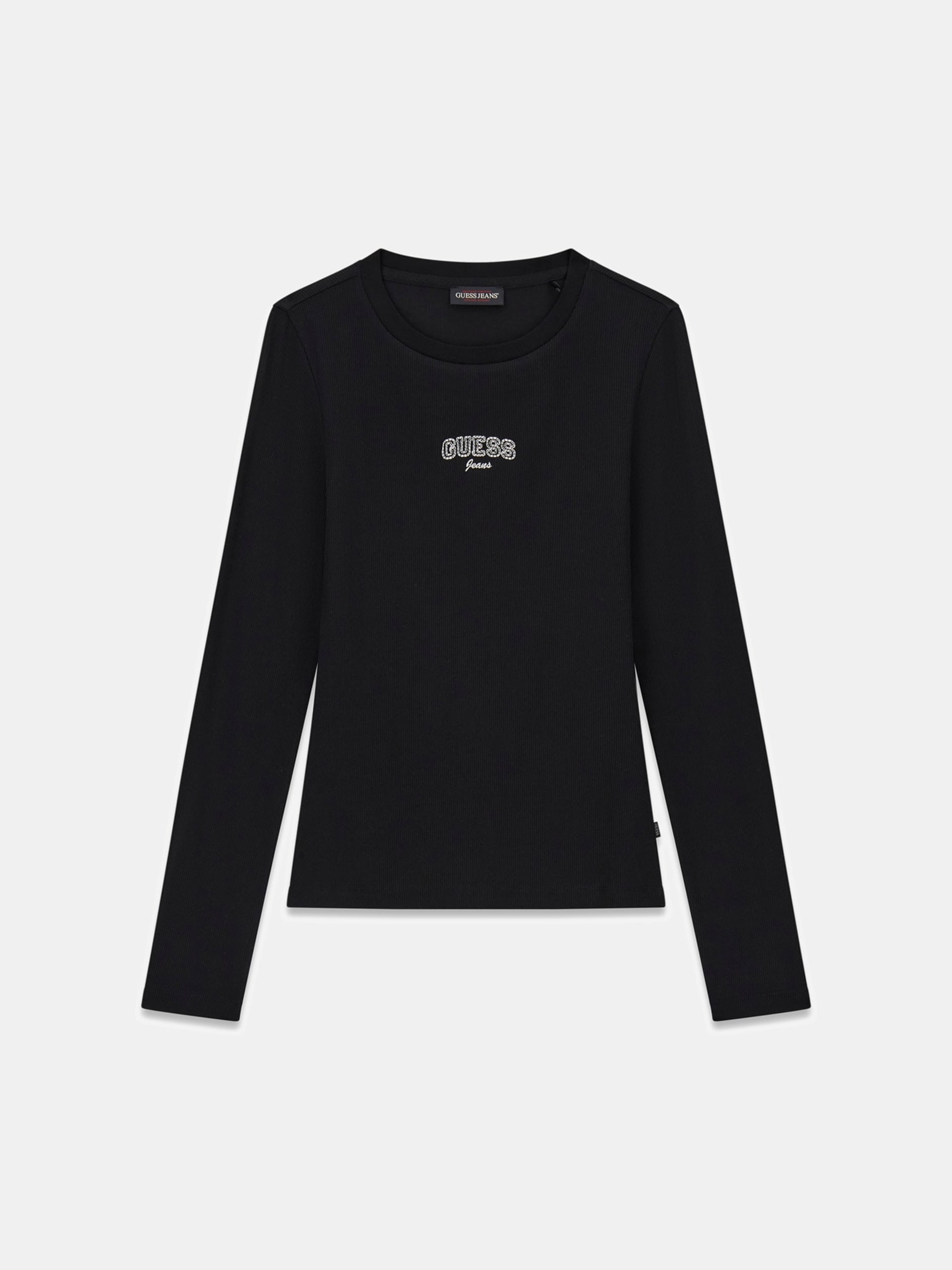 Camiseta com logotipo bordado