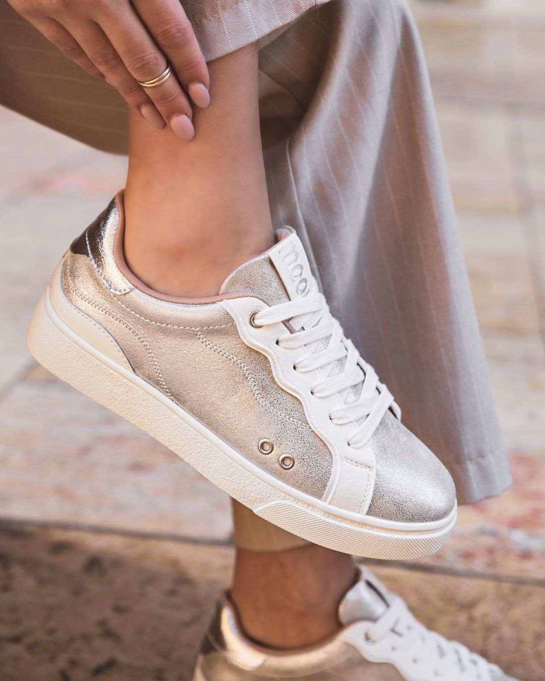 Basket femme argentée à lacets - Fallon