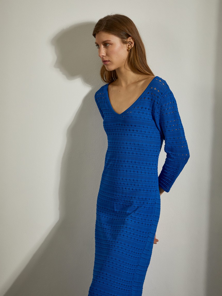 Vestido midi em malha aberta