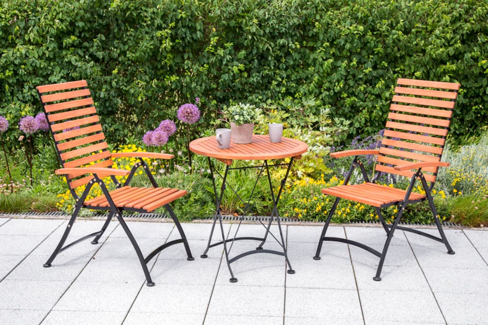 MERXX Garten-Essgruppe »Schlossgarten« Set, 3 Stk. tlg. 2 Sessel, klappbar, Tisch Ø/Höhe: 70x74 cm, Eukalyptus  geölt