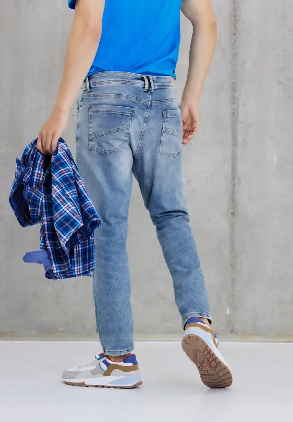 Regular Fit Jeans - light blue vintage wash