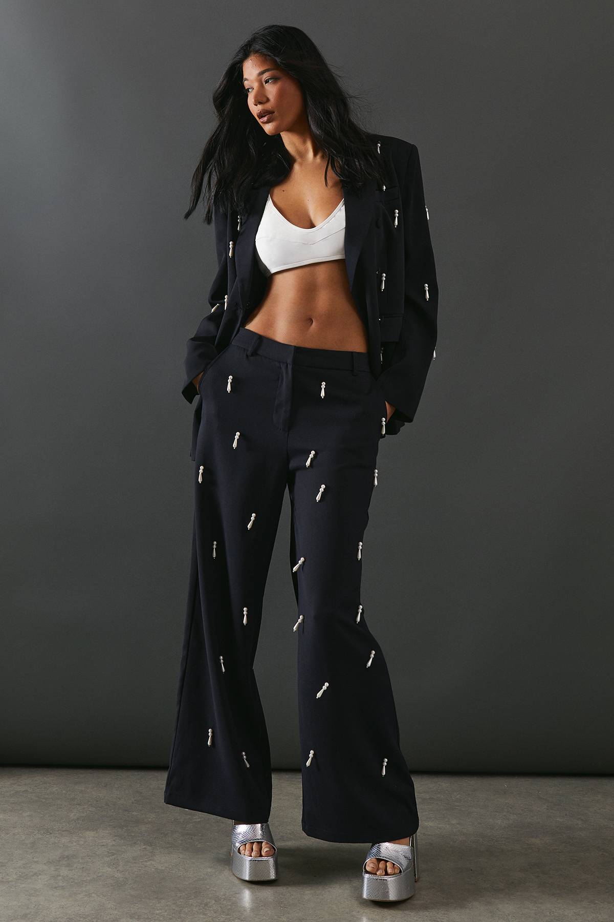 Warehouse Bralette en Satin Épais à Bretelles et Coutures