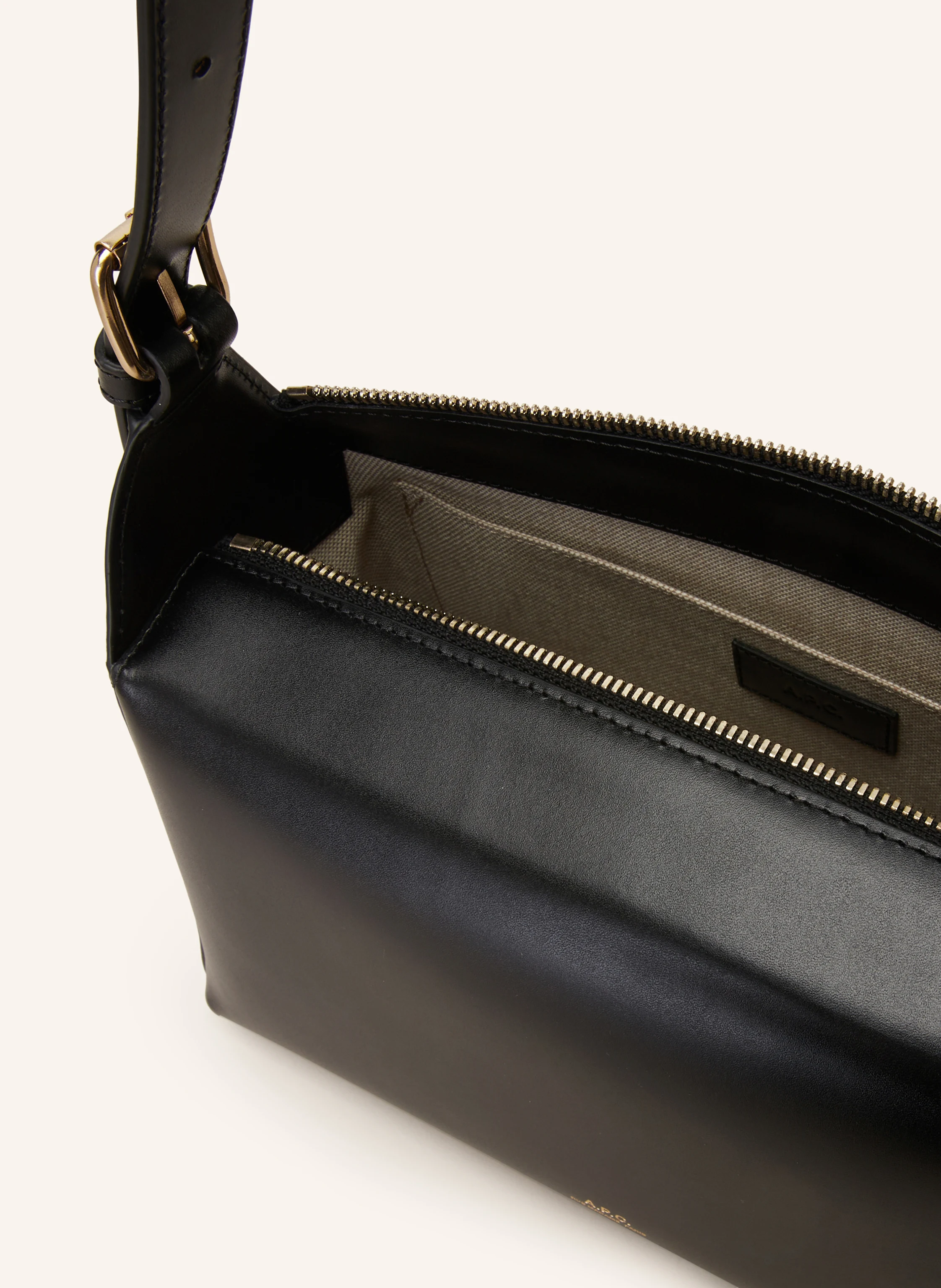 A.P.C. Schultertasche VIRGINIE