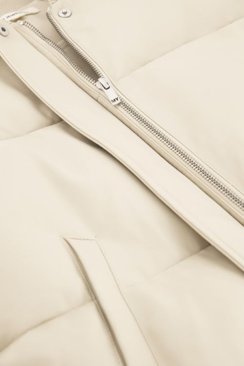 Beige leatherlook puffer jas