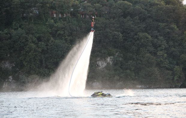 Flyboard am Lago Maggiore als Geschenkidee