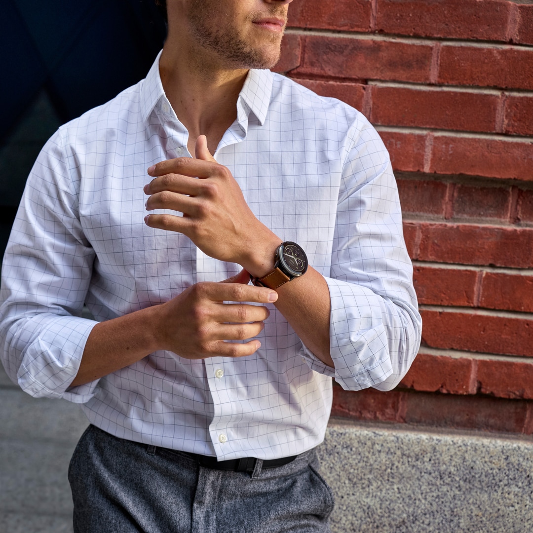 Garmin Venu 4 - 45mm Schwarz mit Lederarmband