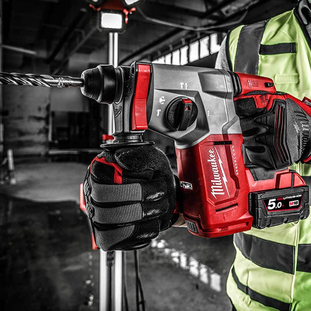 MILWAUKEE 18V Brushless 26mm SDS Plus Rotary Hammer Skin M18BLH0