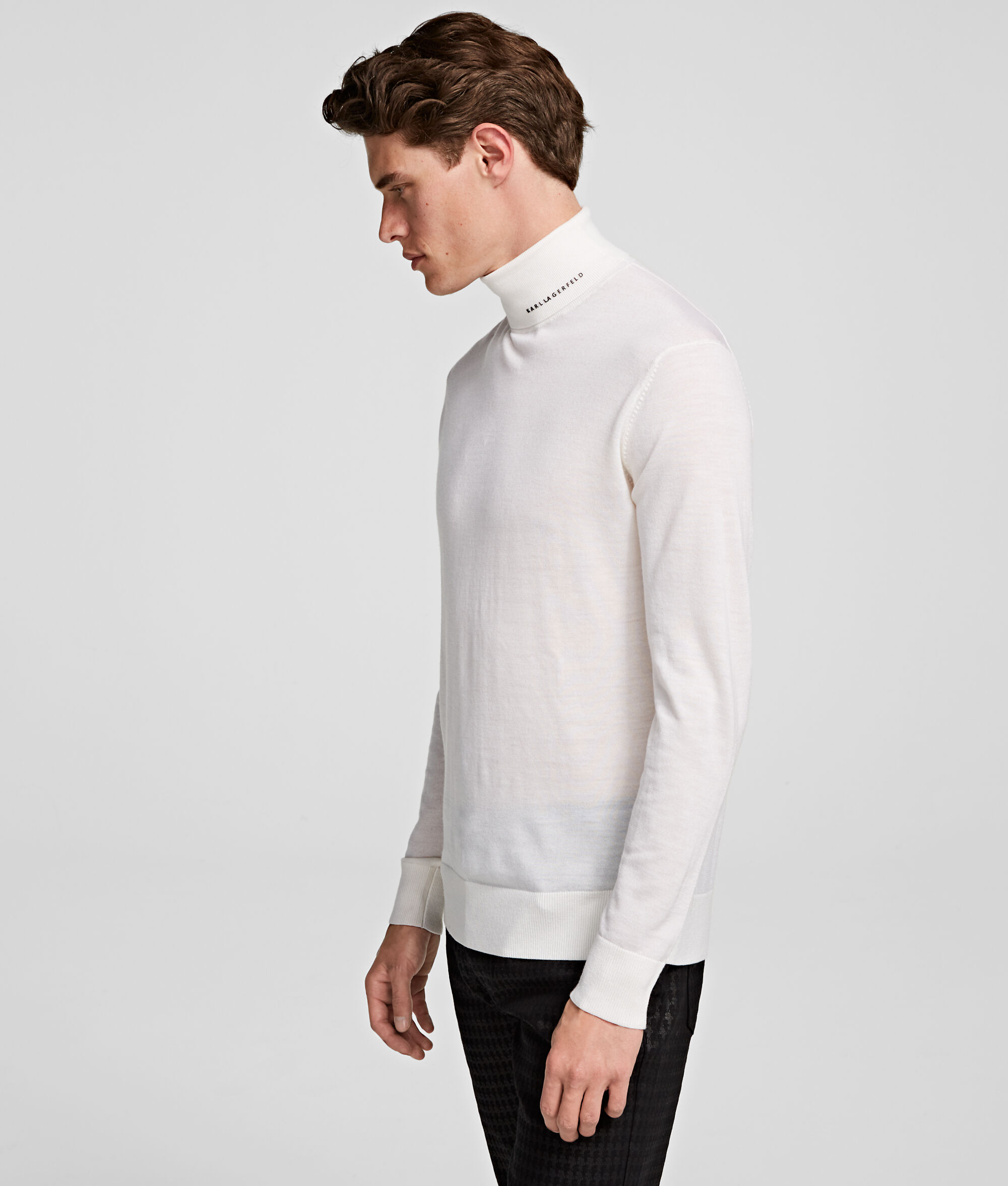 PULL EN LAINE MÉRINOS À COL ROULÉ
