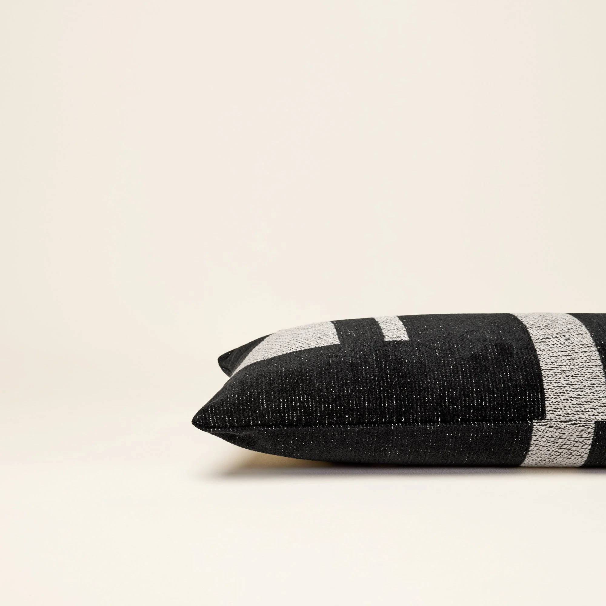 NILS - Housse de coussin | Noir