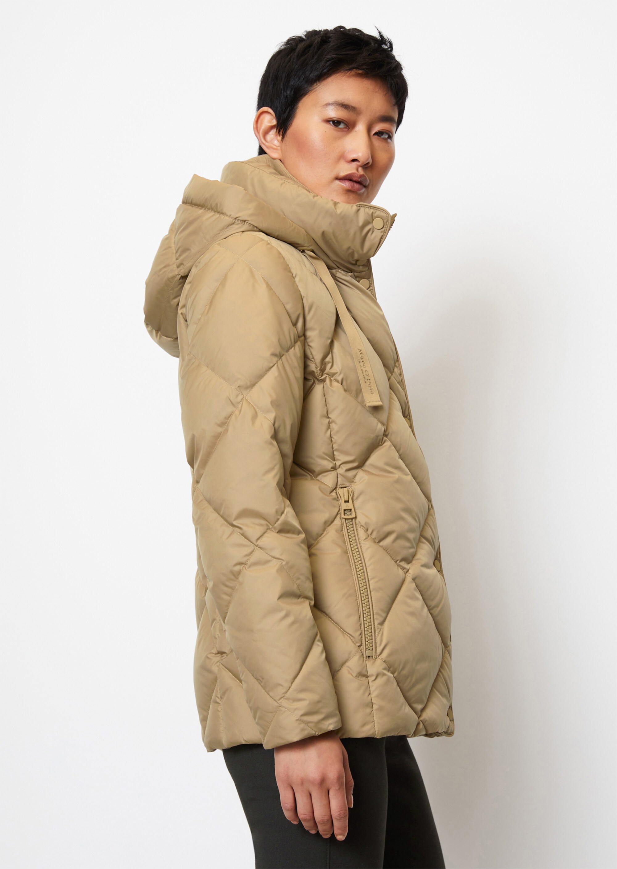 Puffer-Daunenjacke regular mit kontrastfarbener Kapuze