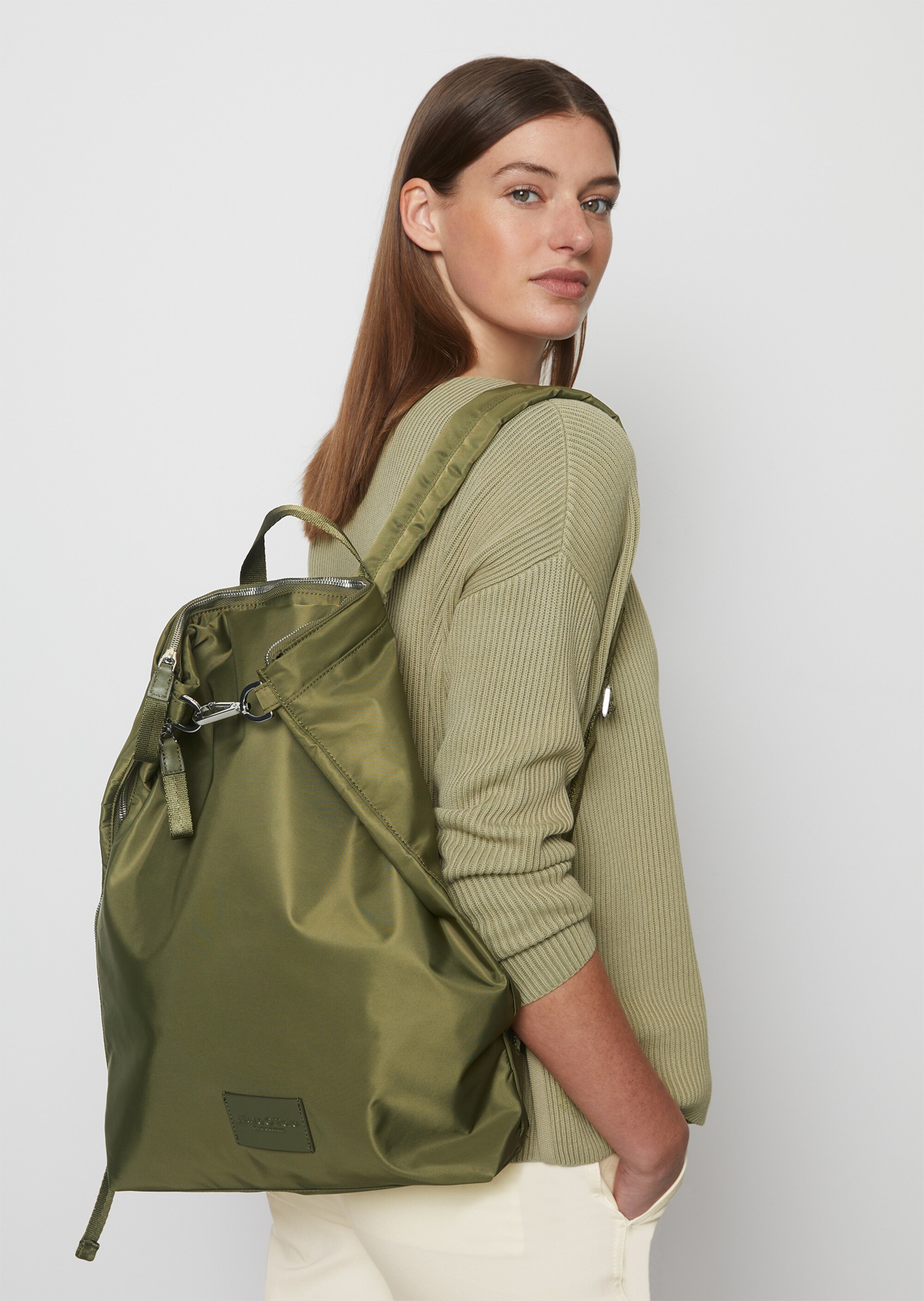 Rucksack medium aus recyceltem Material