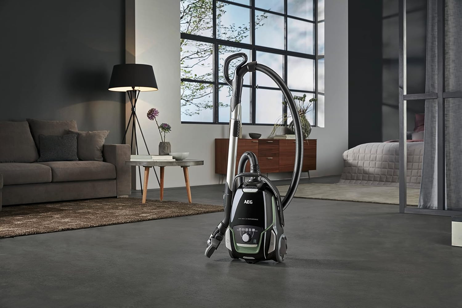 AEG VX9-2-ÖKO Staubsauger mit Beutel + GR210SM Staubbeutel (70% Recyclingmaterial, Zusatzdüsen, 850 Watt (max.), 65 dB(A), 5l Beutelvolumen, 8 Staubbeutel, 1 Motorfilter, 1 Mikrofilter)