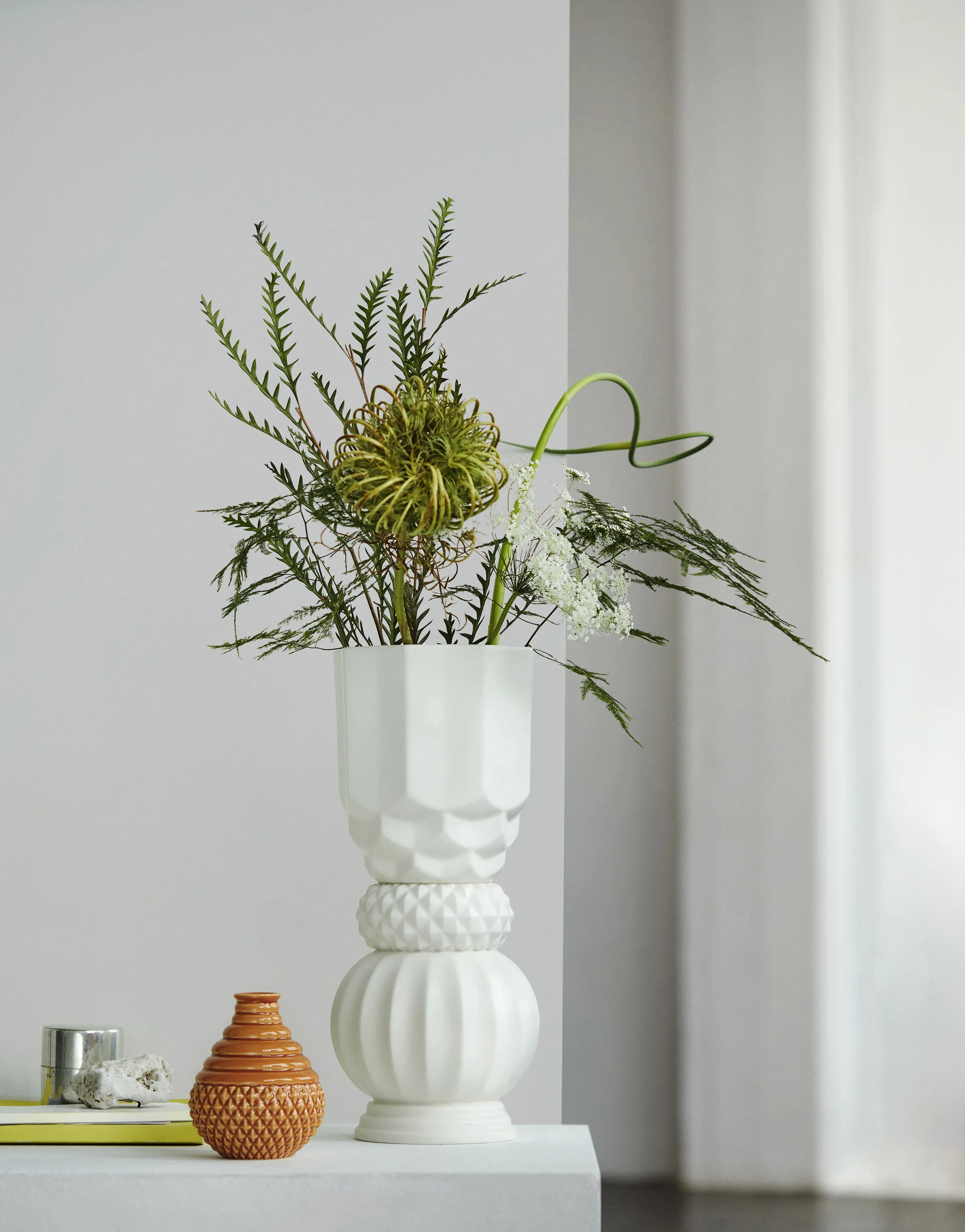 Dottir Samsurium Towerbell Vase