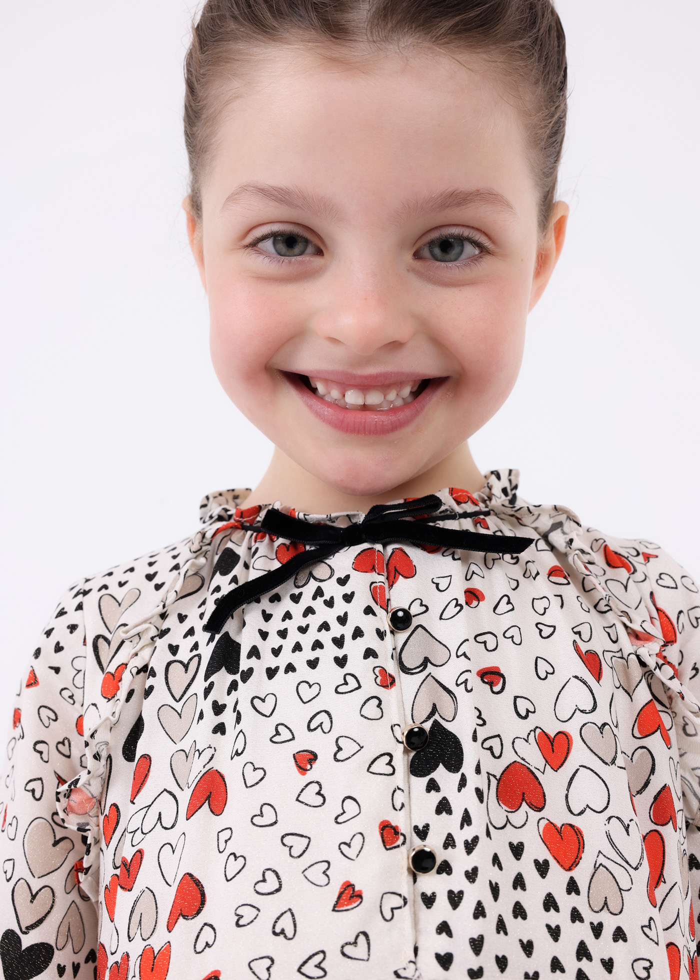 Vestido infantil com estampa de fios metálicos