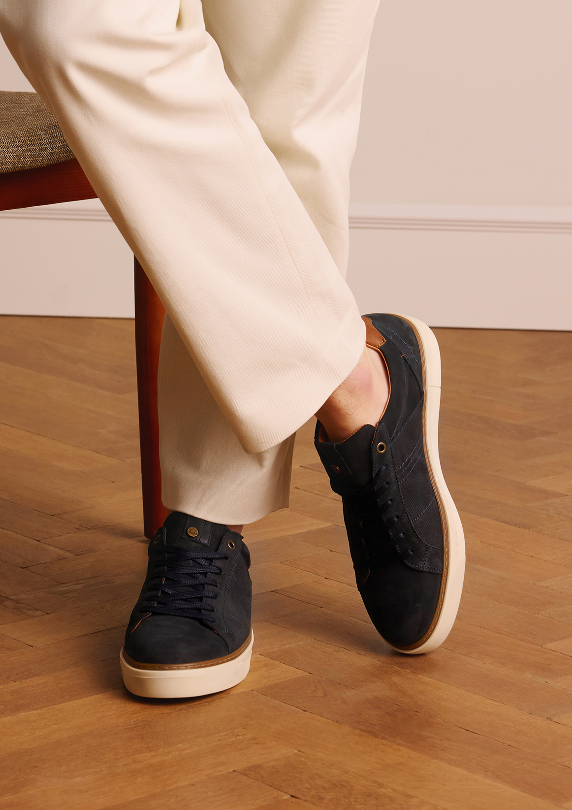 Donkerblauwe nubuck sneakers