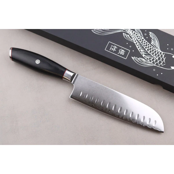 Couteau modèle santoku Wusaki Fujiko Black 18cm manche en pakka Wusaki