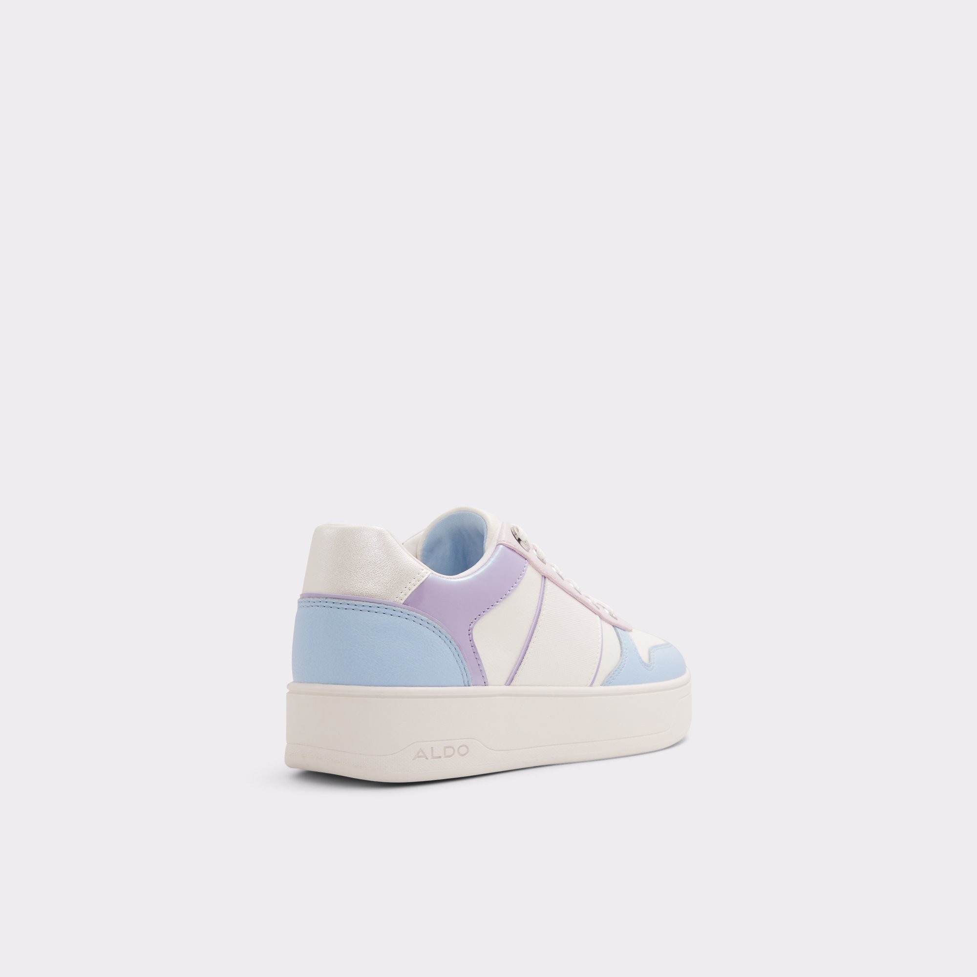 Clubhouse-l Blue Women Low top sneakers