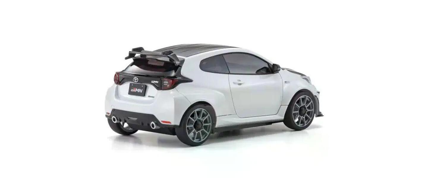 Mini-Z MA-020 Toyota GR Yaris Weiss, ARTR, 1:27<br>Mini-Z AWD Toyota GRMN Yaris Circut Package, Readyset