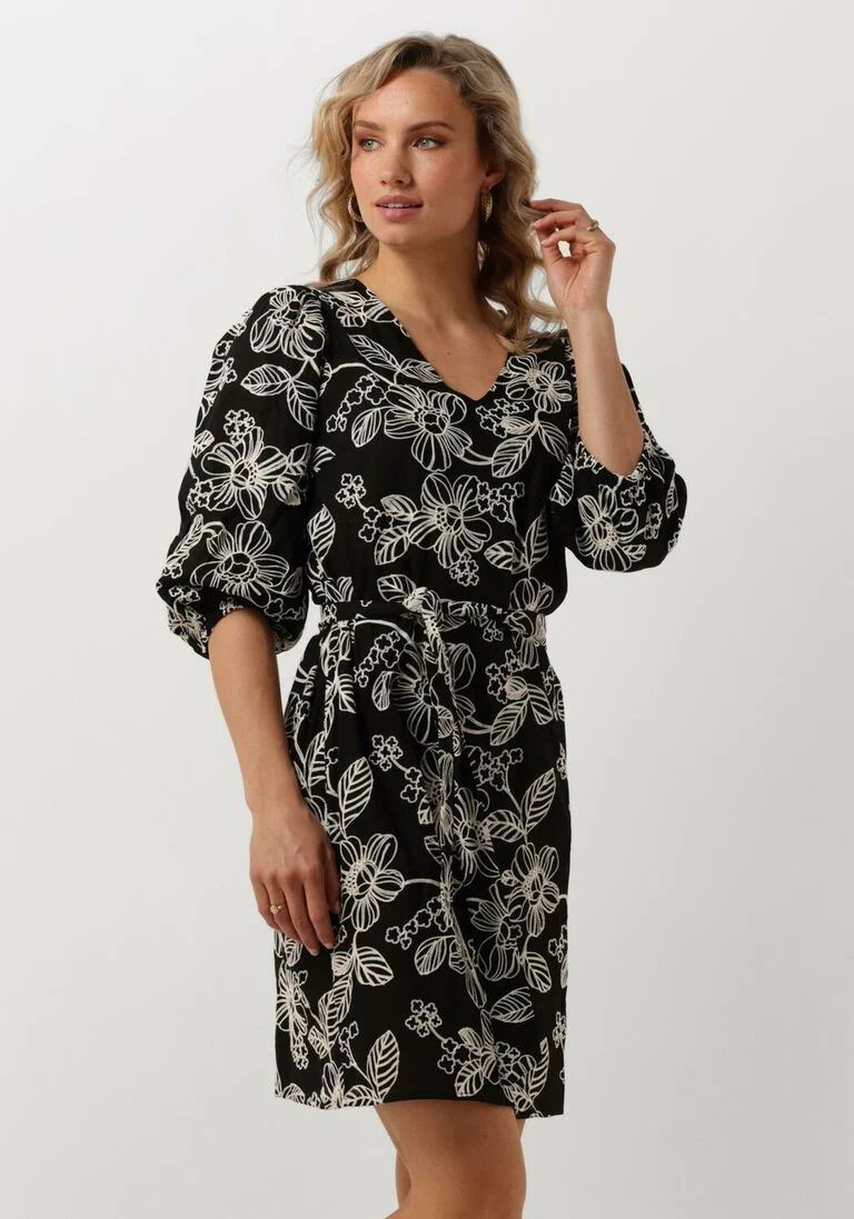 JANSEN AMSTERDAM zwarte jansen amsterdam midi jurk wge517 embroidered dress 3/4 sleeve v-neck