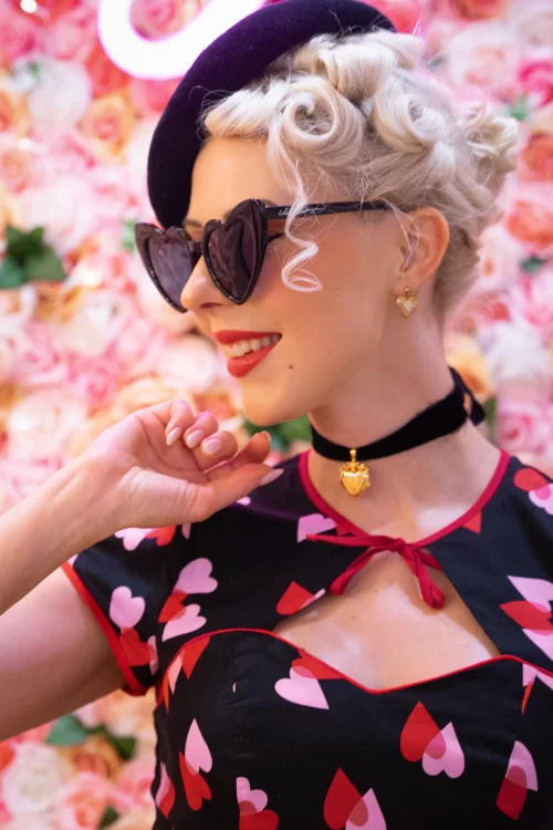 Lola Ramona Cat Eye hartvormige zonnnebril in zwart