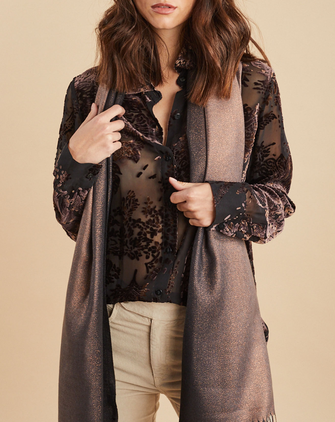 Lauren Vidal Blouse en Soie mélangée Opium motifs velours prune foncée