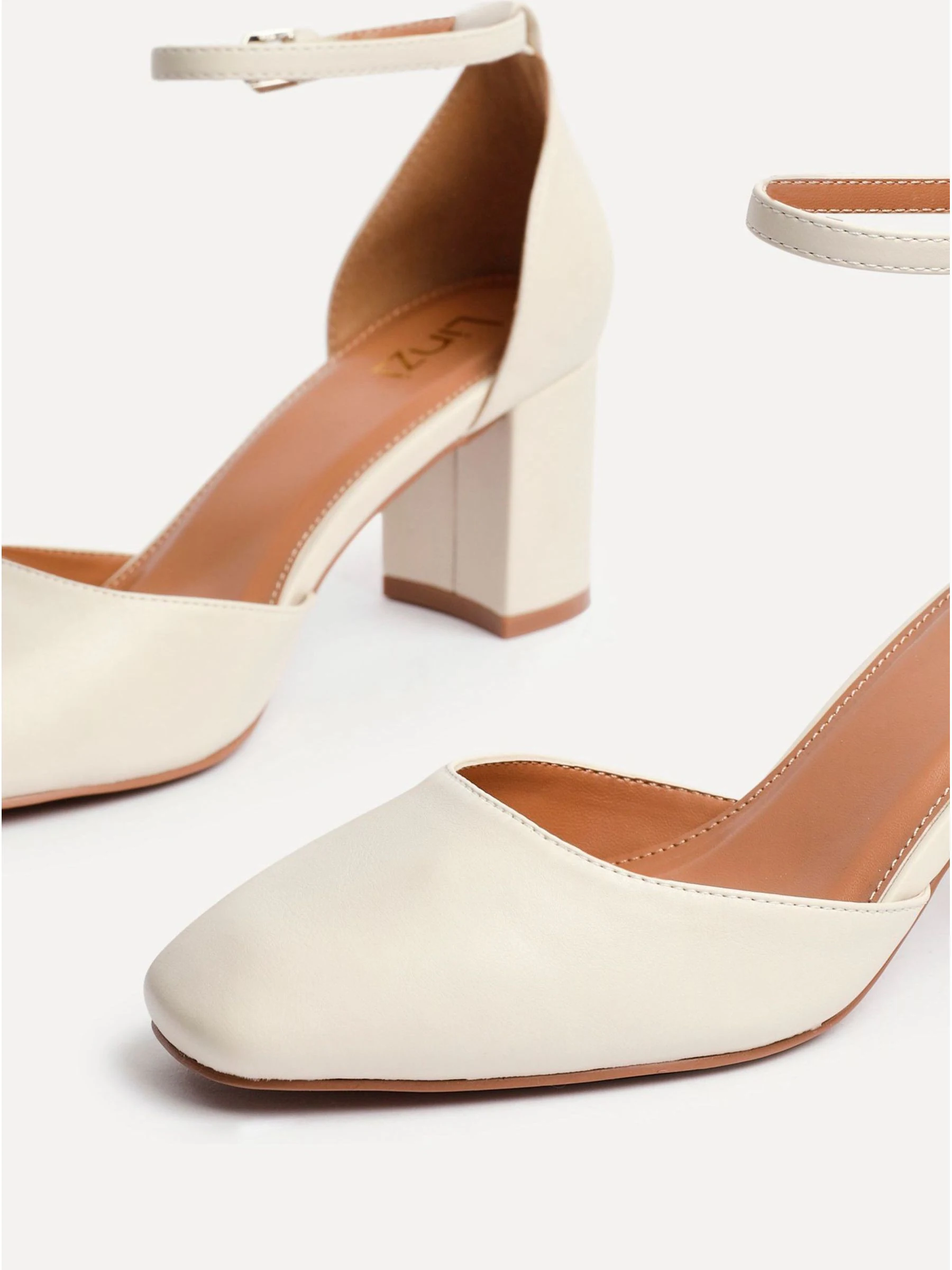 Natuurlijk - Linzi Sydney Square Toe Court Heels