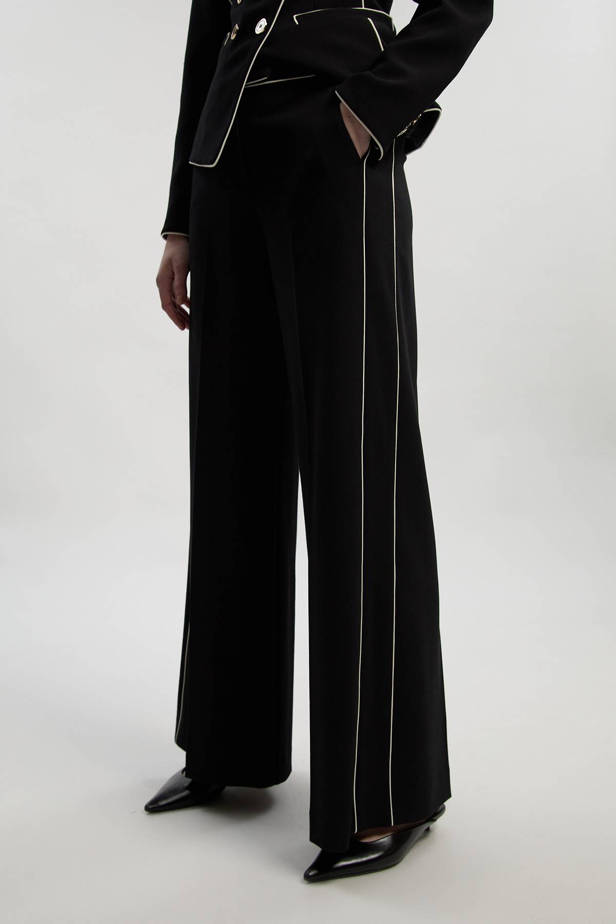 KarenMillen Pantalon Tailleur Jambe Large à Stretch Compact avec Liserés Contrastants