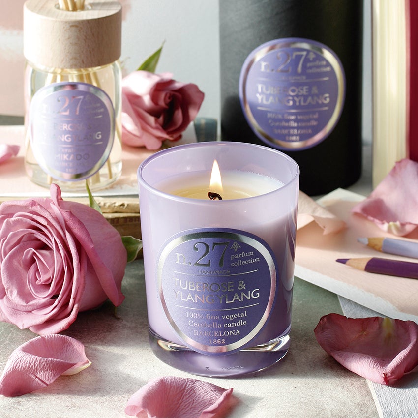 Cerabella geurkaars Tuberose & Ylangylang bloemig 40 uur D 8 H 12 cm