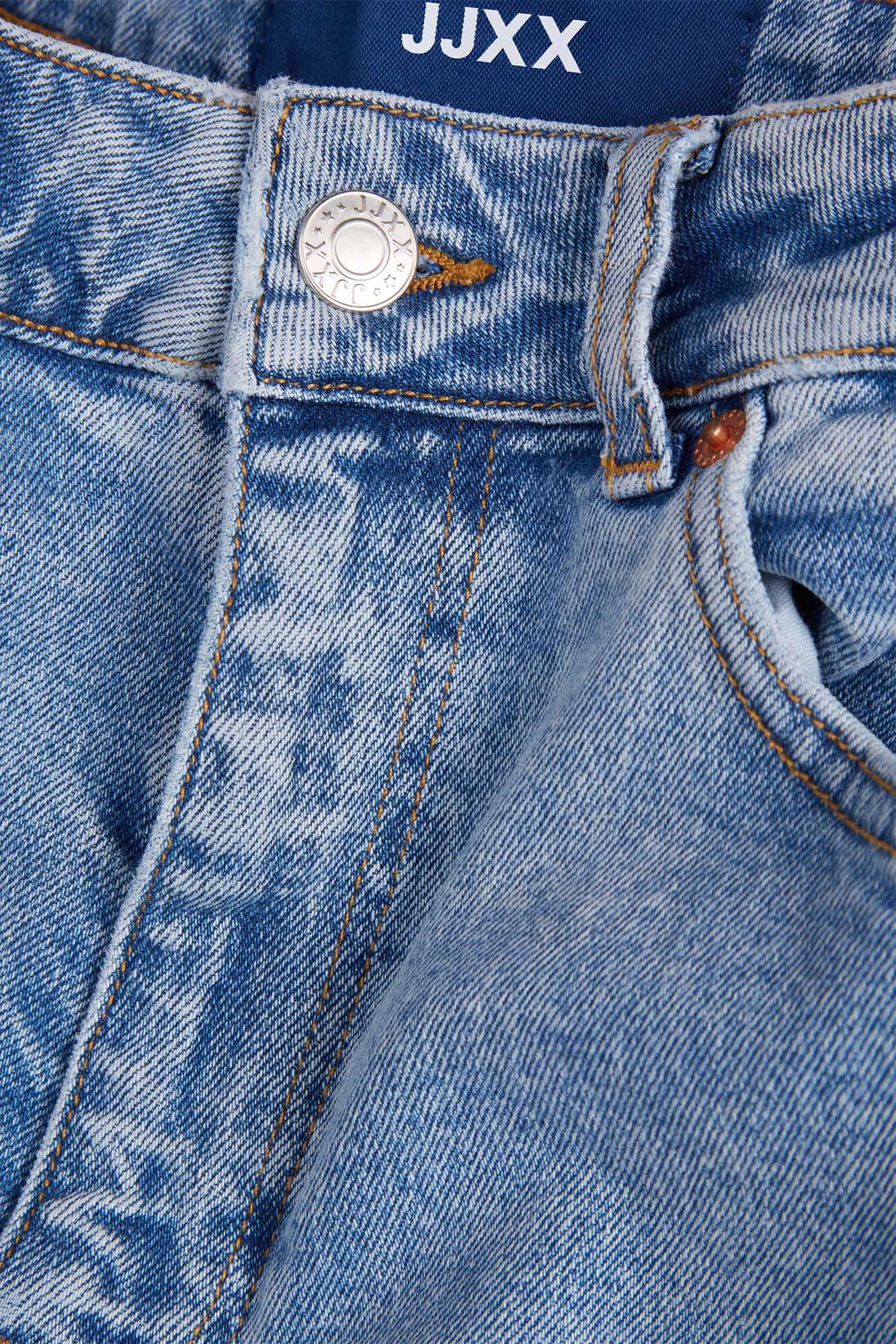 calça jeans estilo Mom