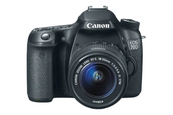 Canon EOS 70D - Digitalkamera - SLR - 20.2 MP - APS-C - 1080p - 3x optisk zoom EF-S 18-55 mm IS STM objektiv - Wireless LAN
