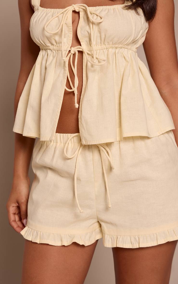 Butter Cream Short Mini Petite En Lin Crème Buttercream Avec Taille Cordon Coulissant Et Ourlet À Volants Ensemble Coordonné