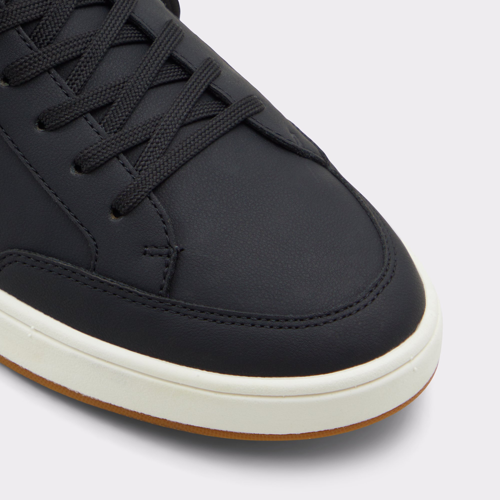 Rhiade Black Men Low top
