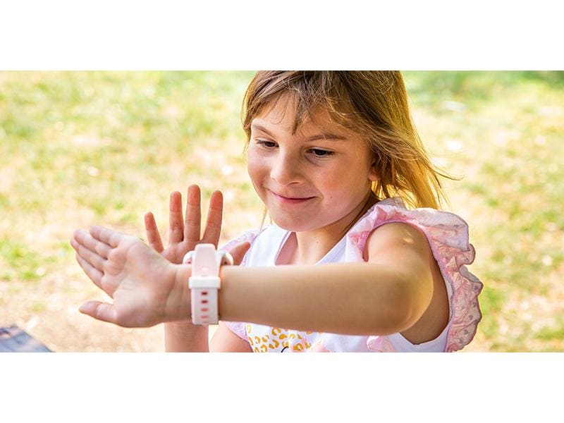 MyKi Smartwatch GPS Kinder Uhr MyKi 4 Weiss/Pink mit SIM-Ka Kinder Smartwatch mit GPS Traker und SOS-Taste, inkl. 1 Monat gratis Daten und Voice SIM-Karte