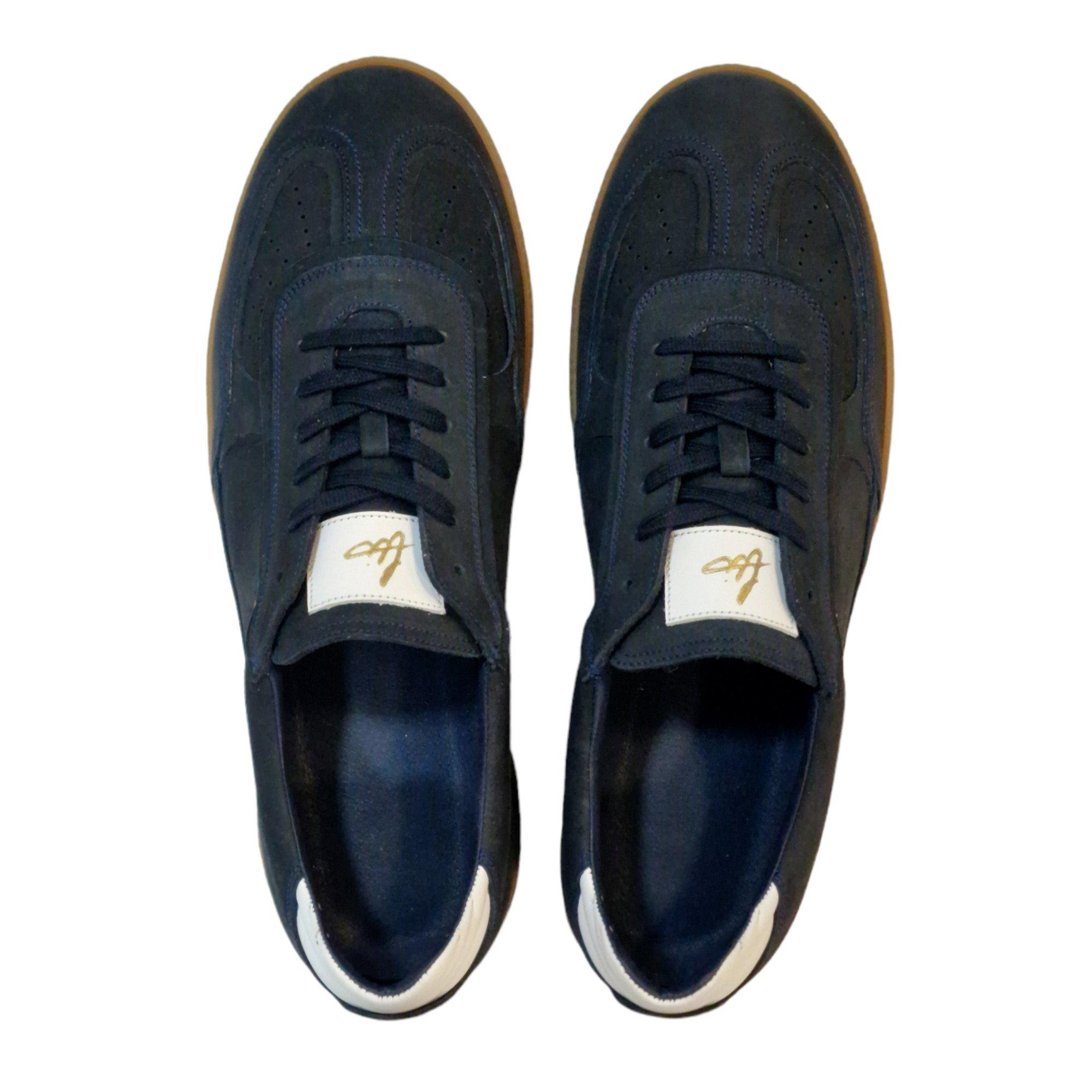 Loyalti Kyle Low Trainers Mens