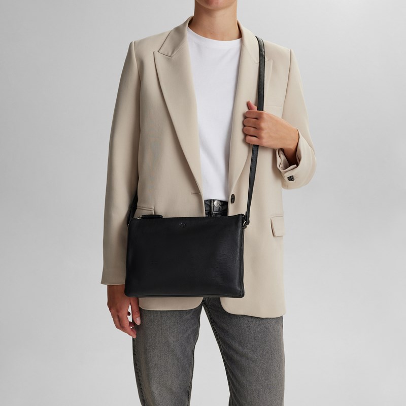 Aura<br>Crossbody Torina