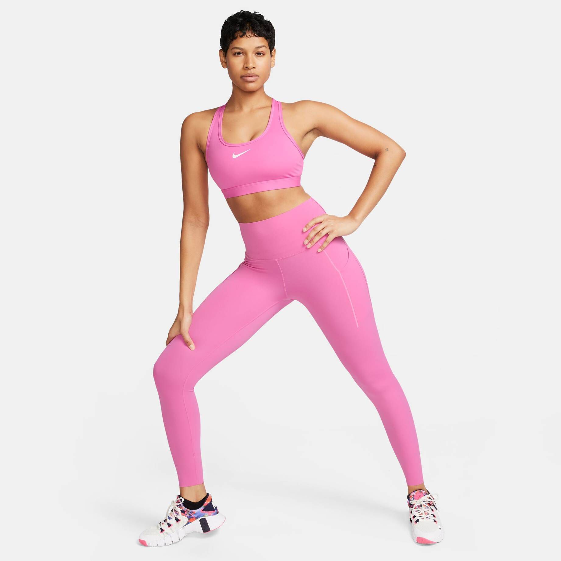 Nike| Damen Sport-BH SWOOSH MEDIUM SUPPORT
