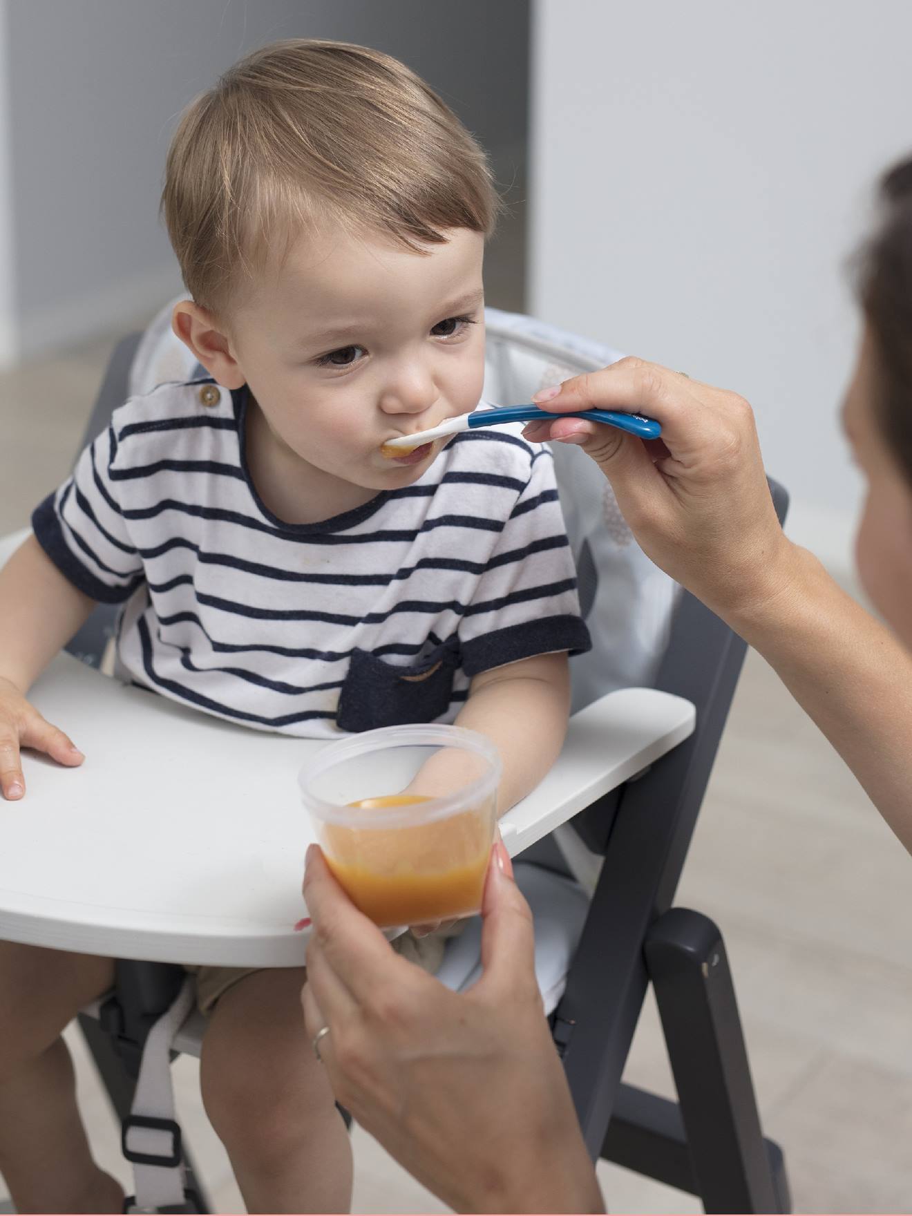 Pacote com 4 mamadeiras herméticas de 120ml BABYMOOV Babybol laranja claro sem sabor