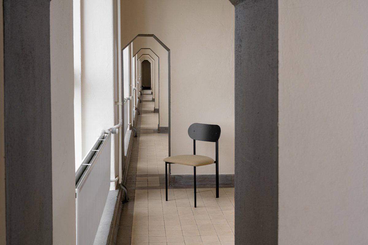 Studio HENK   Oblique Eetkamerstoel