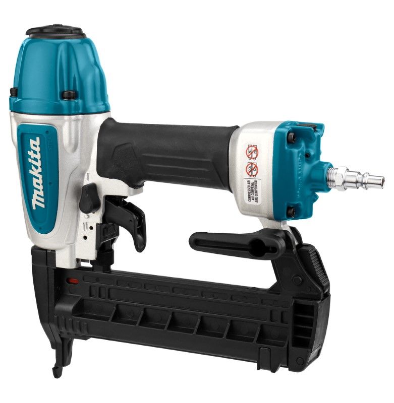 Makita AT638A 8 bar Nietmachine (Narrow Crown) in koffer