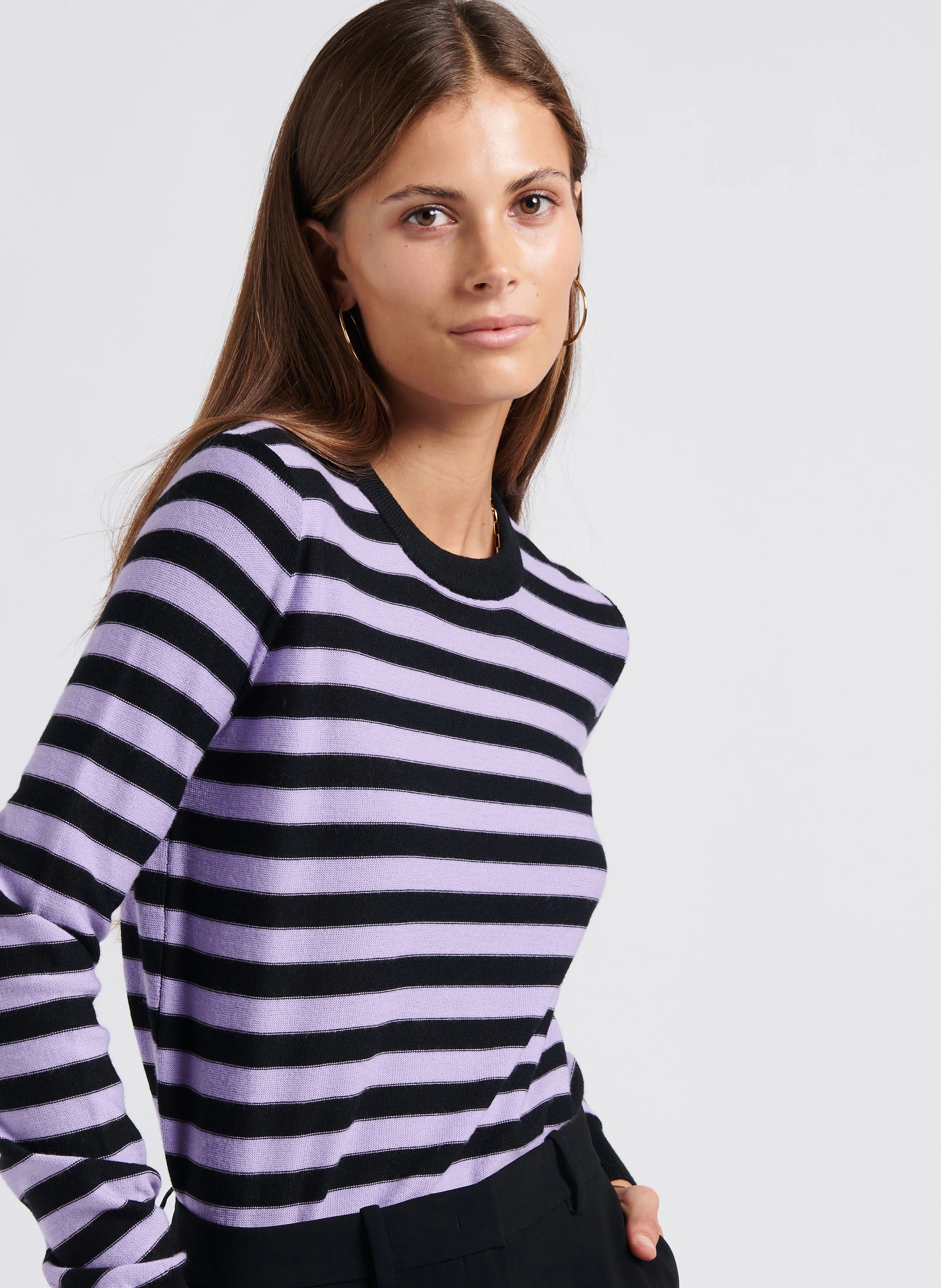 Pull col rond rayé en laine | Noir