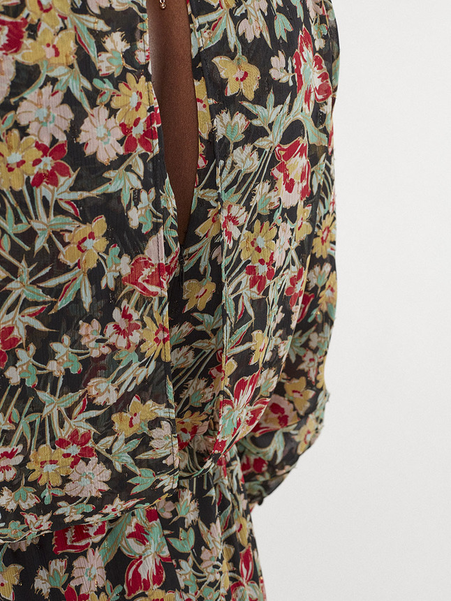 Robe longue cintrée ouverture poitrine