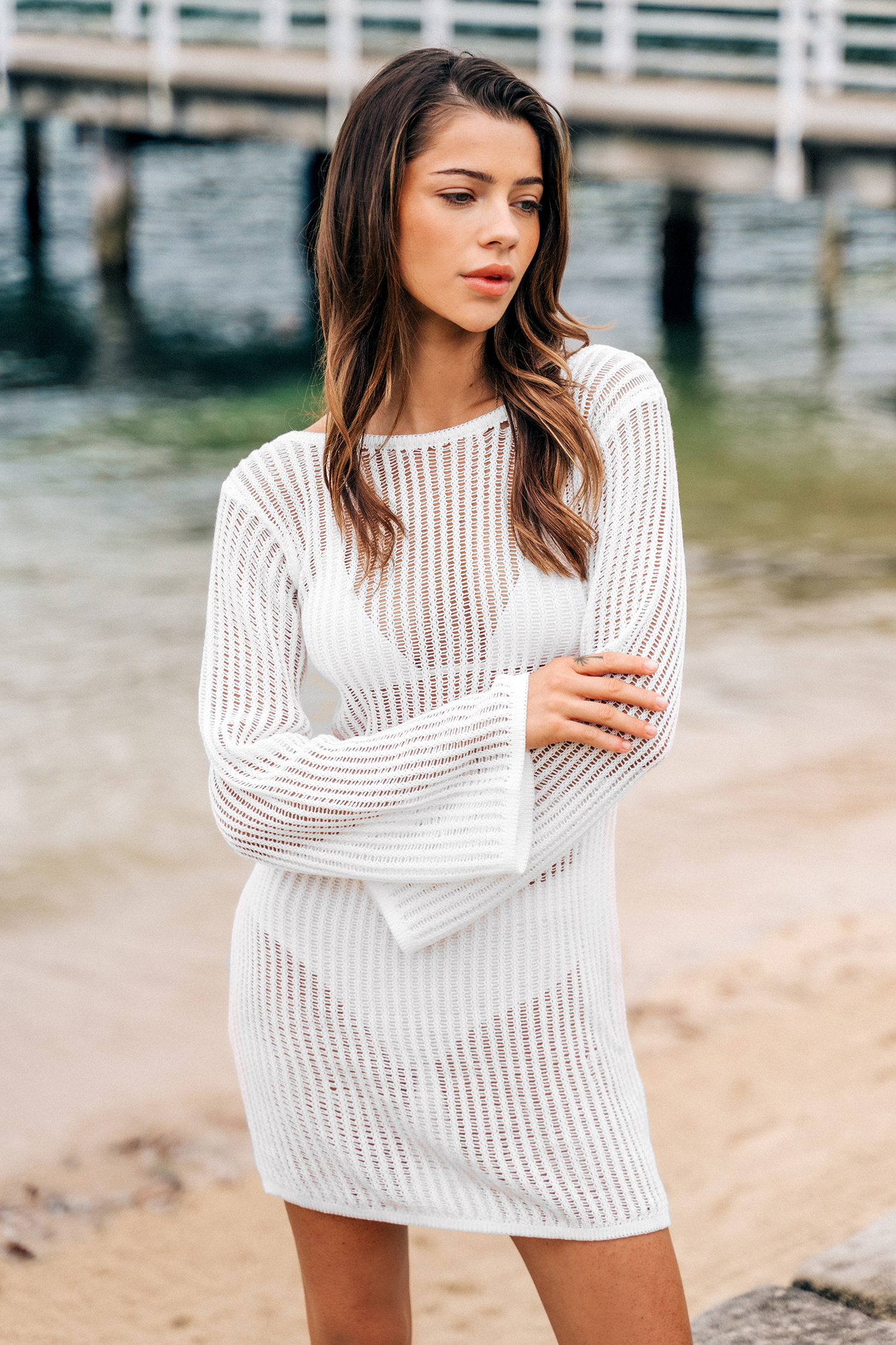 Robe cover up en crochet à manches évasées